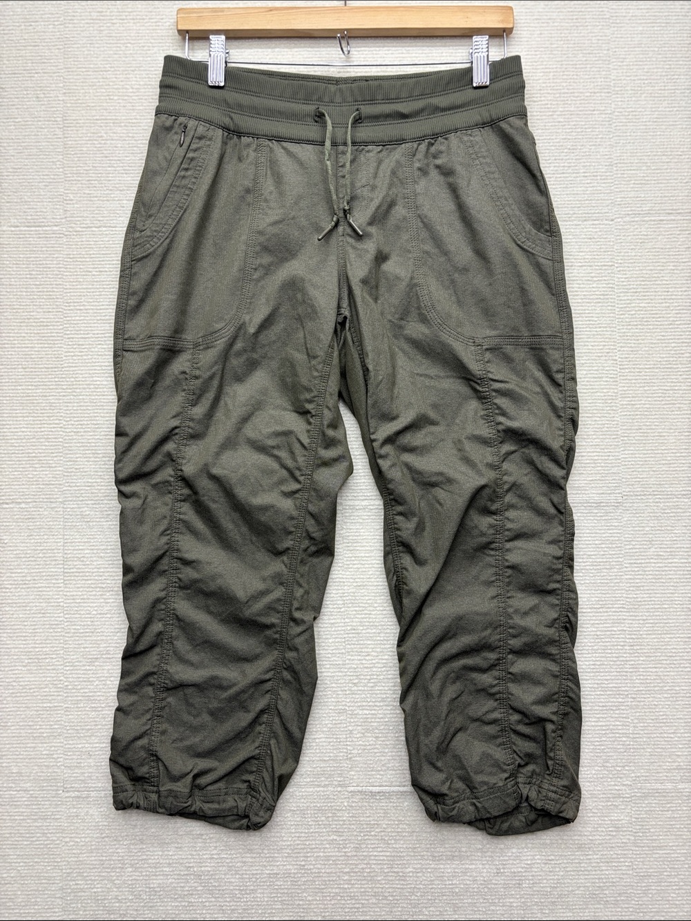 The North Face medium cropped Olive Drawstring Cargo Jogger Pants